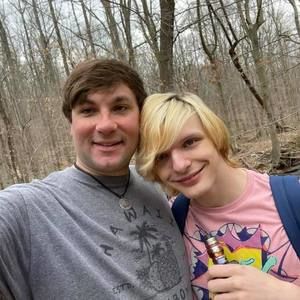 Meet your Posher, Dennis